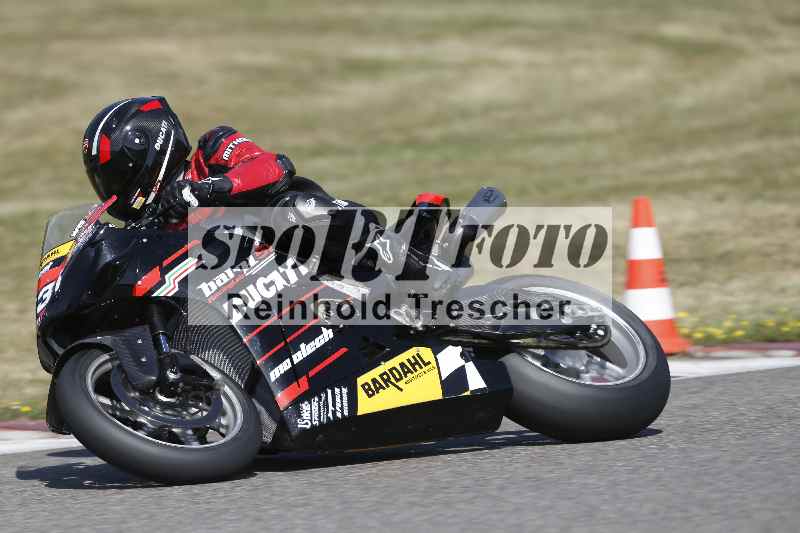 /21 17.06.2026  Ducati Schweiz Track Warmup ADR/Gruppe gelb/53